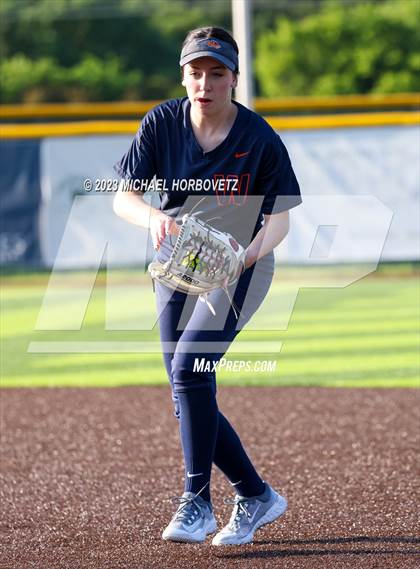 Thumbnail 1 in Wakeland vs. West Mesquite (UIL 5A Area) photogallery.