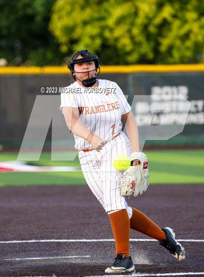 Thumbnail 1 in Wakeland vs. West Mesquite (UIL 5A Area) photogallery.