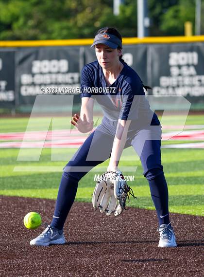 Thumbnail 2 in Wakeland vs. West Mesquite (UIL 5A Area) photogallery.
