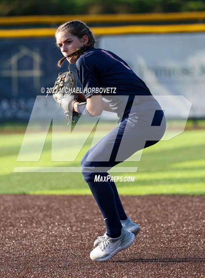 Thumbnail 2 in Wakeland vs. West Mesquite (UIL 5A Area) photogallery.