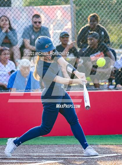 Thumbnail 1 in Wakeland vs. West Mesquite (UIL 5A Area) photogallery.