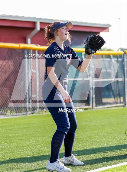 Thumbnail 1 in Wakeland vs. West Mesquite (UIL 5A Area) photogallery.