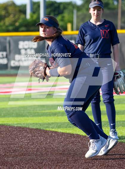 Thumbnail 2 in Wakeland vs. West Mesquite (UIL 5A Area) photogallery.