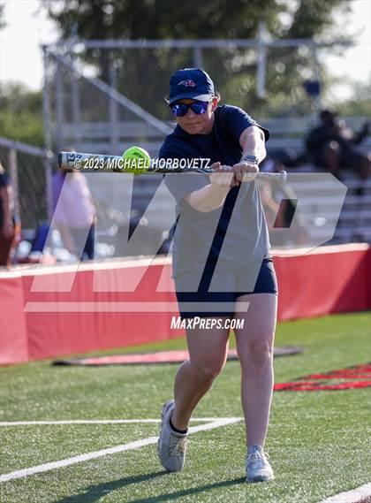 Thumbnail 3 in Wakeland vs. West Mesquite (UIL 5A Area) photogallery.