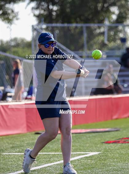 Thumbnail 1 in Wakeland vs. West Mesquite (UIL 5A Area) photogallery.