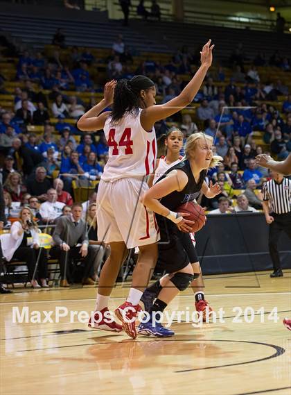 Thumbnail 2 in Poudre vs. Regis Jesuit (CHSAA 5A Semifinal) photogallery.