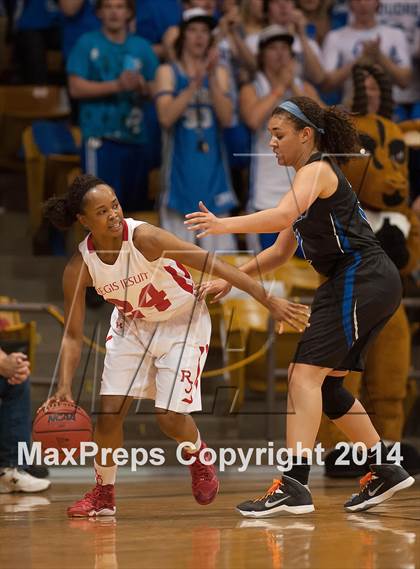 Thumbnail 3 in Poudre vs. Regis Jesuit (CHSAA 5A Semifinal) photogallery.