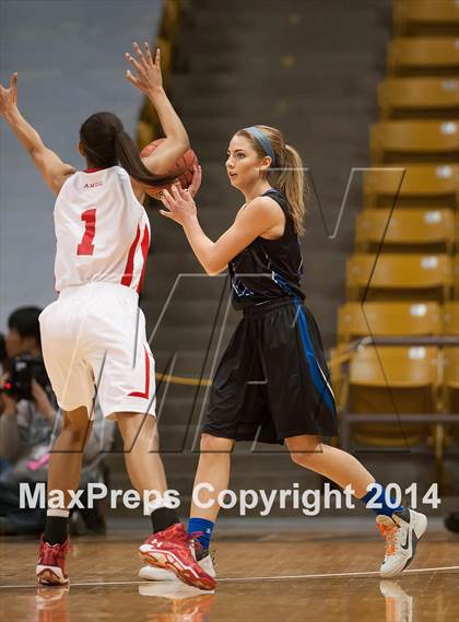 Thumbnail 2 in Poudre vs. Regis Jesuit (CHSAA 5A Semifinal) photogallery.