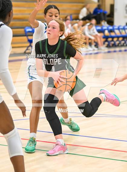Thumbnail 2 in Xavier College Prep vs. Sunnyslope photogallery.