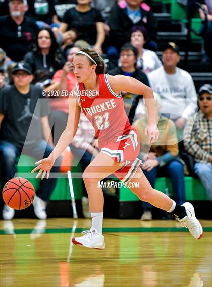 Thumbnail 1 in Truckee vs. Fernley (NIAA 3A Northern Championship) photogallery.