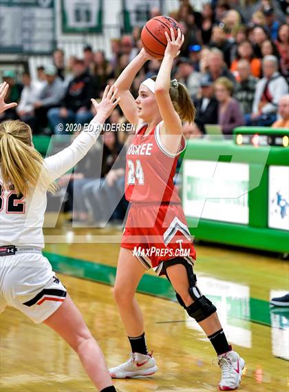 Thumbnail 1 in Truckee vs. Fernley (NIAA 3A Northern Championship) photogallery.