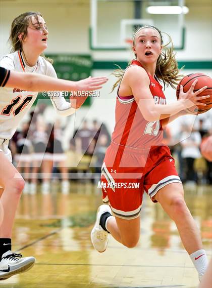 Thumbnail 1 in Truckee vs. Fernley (NIAA 3A Northern Championship) photogallery.
