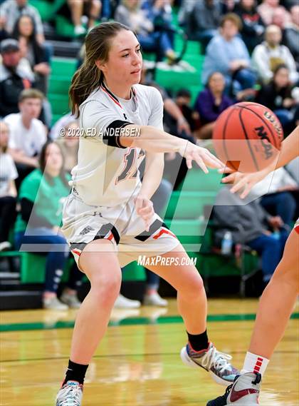 Thumbnail 1 in Truckee vs. Fernley (NIAA 3A Northern Championship) photogallery.