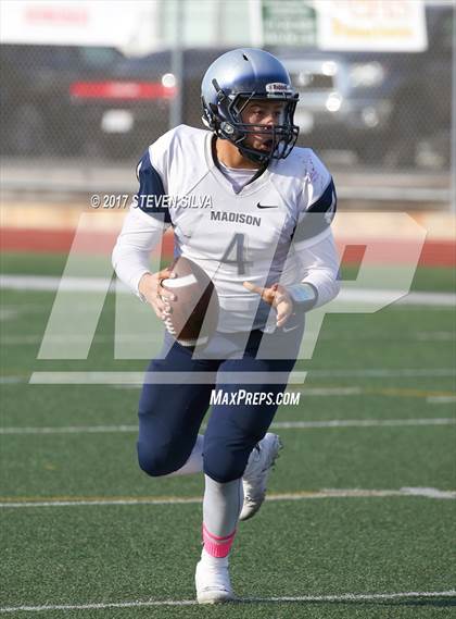 Thumbnail 1 in JV: Madison @ Point Loma photogallery.