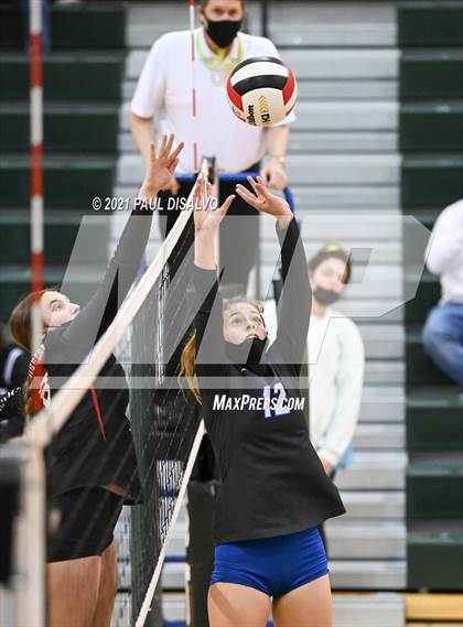 Thumbnail 1 in Eaglecrest vs. Doherty (CHSAA 5A Region 4) photogallery.