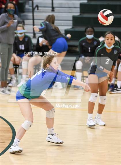 Thumbnail 3 in Eaglecrest vs. Doherty (CHSAA 5A Region 4) photogallery.