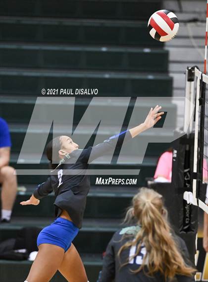 Thumbnail 1 in Eaglecrest vs. Doherty (CHSAA 5A Region 4) photogallery.