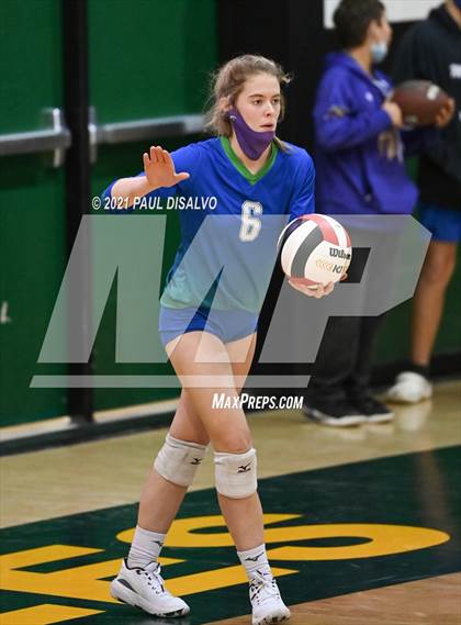 Thumbnail 1 in Eaglecrest vs. Doherty (CHSAA 5A Region 4) photogallery.