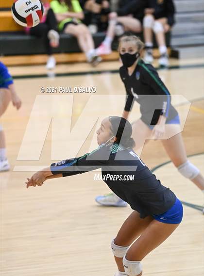 Thumbnail 1 in Eaglecrest vs. Doherty (CHSAA 5A Region 4) photogallery.