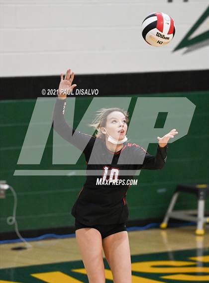 Thumbnail 3 in Eaglecrest vs. Doherty (CHSAA 5A Region 4) photogallery.