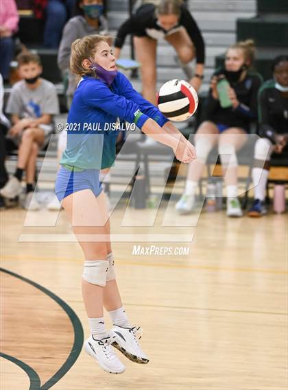 Thumbnail 2 in Eaglecrest vs. Doherty (CHSAA 5A Region 4) photogallery.