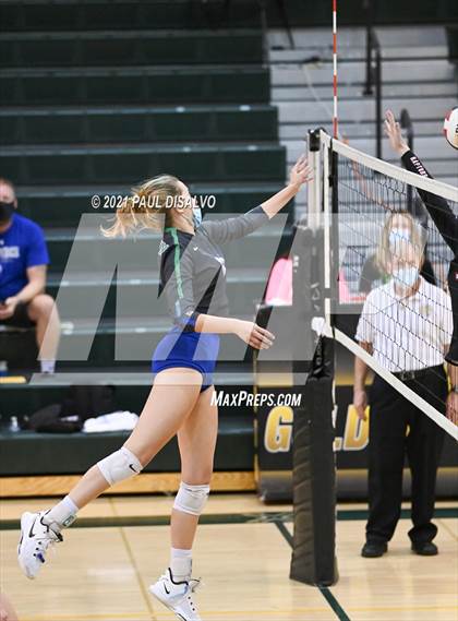 Thumbnail 2 in Eaglecrest vs. Doherty (CHSAA 5A Region 4) photogallery.