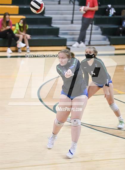Thumbnail 3 in Eaglecrest vs. Doherty (CHSAA 5A Region 4) photogallery.