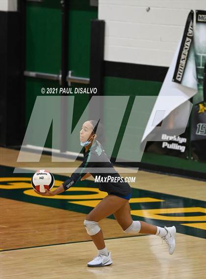 Thumbnail 1 in Eaglecrest vs. Doherty (CHSAA 5A Region 4) photogallery.