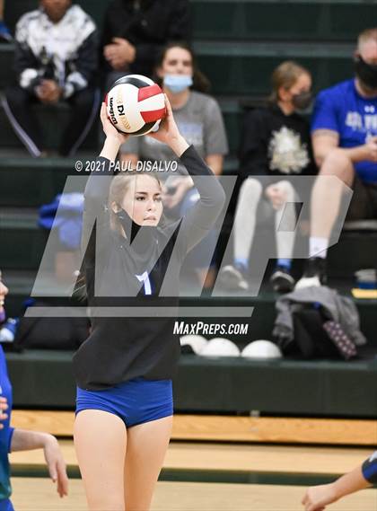 Thumbnail 2 in Eaglecrest vs. Doherty (CHSAA 5A Region 4) photogallery.