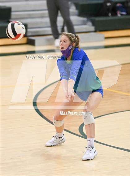 Thumbnail 2 in Eaglecrest vs. Doherty (CHSAA 5A Region 4) photogallery.