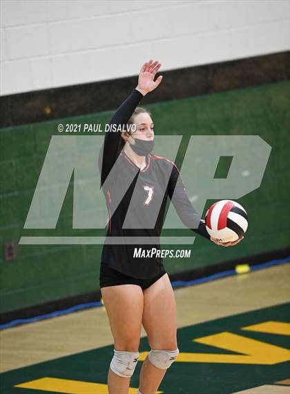 Thumbnail 3 in Eaglecrest vs. Doherty (CHSAA 5A Region 4) photogallery.