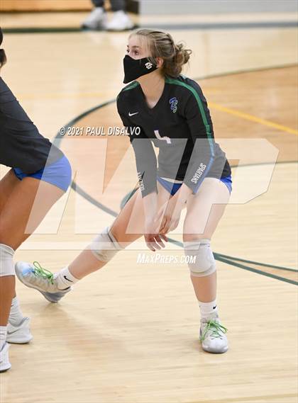 Thumbnail 2 in Eaglecrest vs. Doherty (CHSAA 5A Region 4) photogallery.