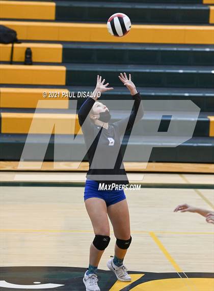 Thumbnail 2 in Eaglecrest vs. Doherty (CHSAA 5A Region 4) photogallery.