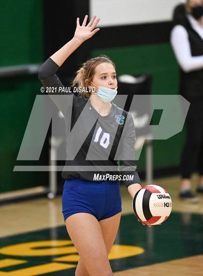 Thumbnail 2 in Eaglecrest vs. Doherty (CHSAA 5A Region 4) photogallery.