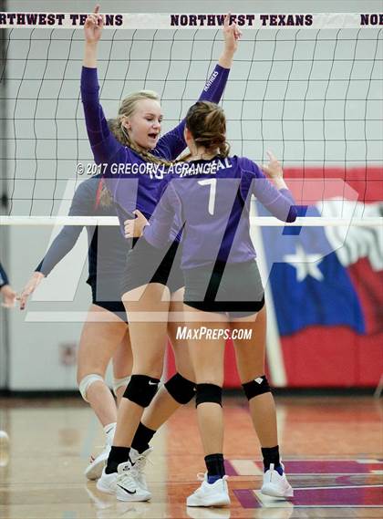 Thumbnail 2 in Paschal vs Northwest photogallery.