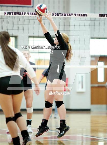 Thumbnail 1 in Paschal vs Northwest photogallery.