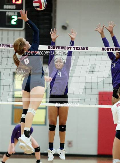 Thumbnail 2 in Paschal vs Northwest photogallery.