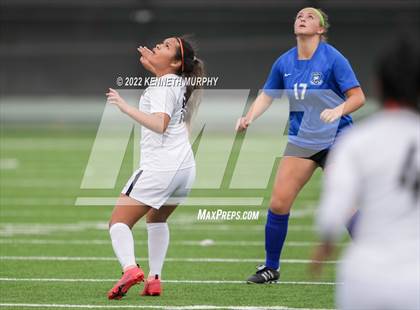 Thumbnail 3 in South Hills vs Midlothian photogallery.
