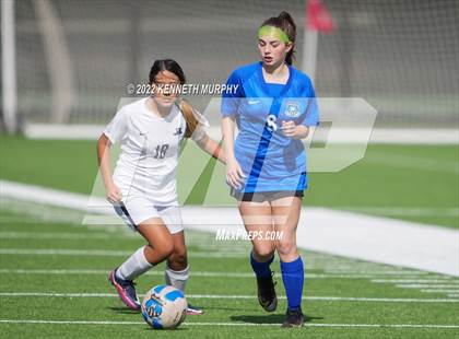 Thumbnail 3 in South Hills vs Midlothian photogallery.