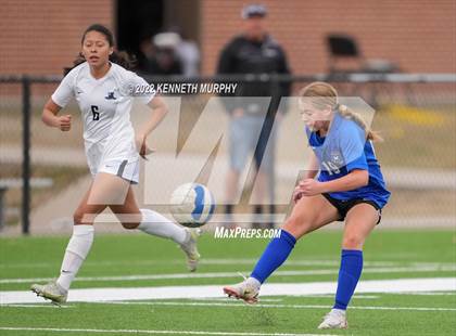 Thumbnail 3 in South Hills vs Midlothian photogallery.