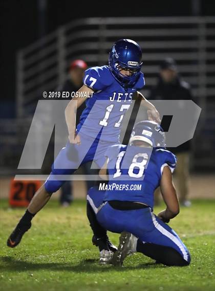 Thumbnail 1 in Encinal vs. De Anza (CIF NCS D5 Semifinal) photogallery.