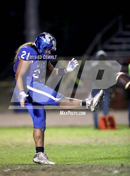 Thumbnail 1 in Encinal vs. De Anza (CIF NCS D5 Semifinal) photogallery.