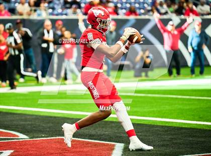 Thumbnail 2 in Katy vs. North Shore (UIL 6A D1 Football Regional) photogallery.