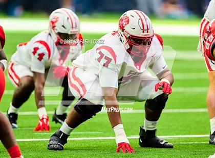Thumbnail 2 in Katy vs. North Shore (UIL 6A D1 Football Regional) photogallery.