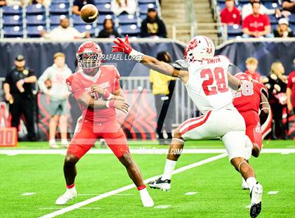 Thumbnail 1 in Katy vs. North Shore (UIL 6A D1 Football Regional) photogallery.