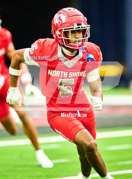 Thumbnail 2 in Katy vs. North Shore (UIL 6A D1 Football Regional) photogallery.