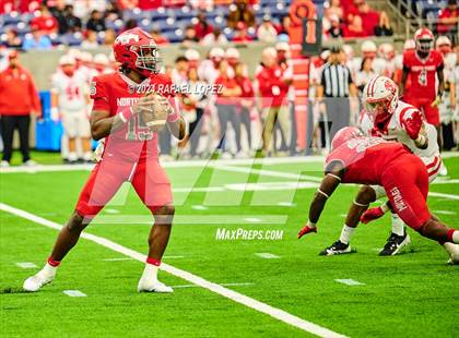 Thumbnail 2 in Katy vs. North Shore (UIL 6A D1 Football Regional) photogallery.