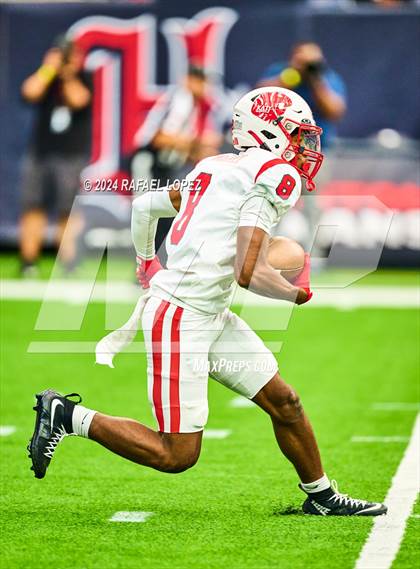 Thumbnail 3 in Katy vs. North Shore (UIL 6A D1 Football Regional) photogallery.