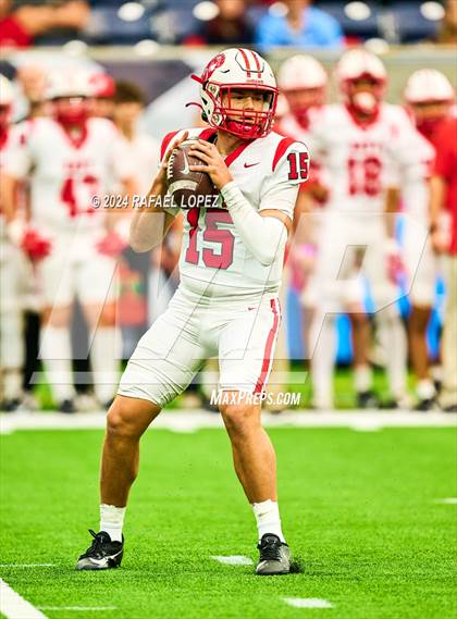 Thumbnail 1 in Katy vs. North Shore (UIL 6A D1 Football Regional) photogallery.