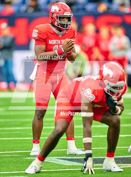 Thumbnail 3 in Katy vs. North Shore (UIL 6A D1 Football Regional) photogallery.